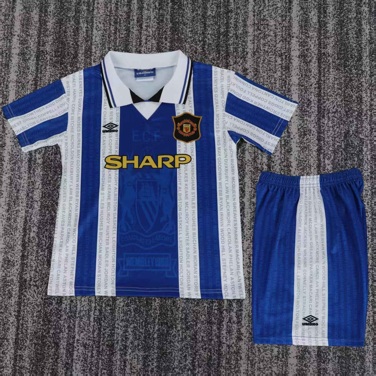 Kids Manchester United Retro Kit
