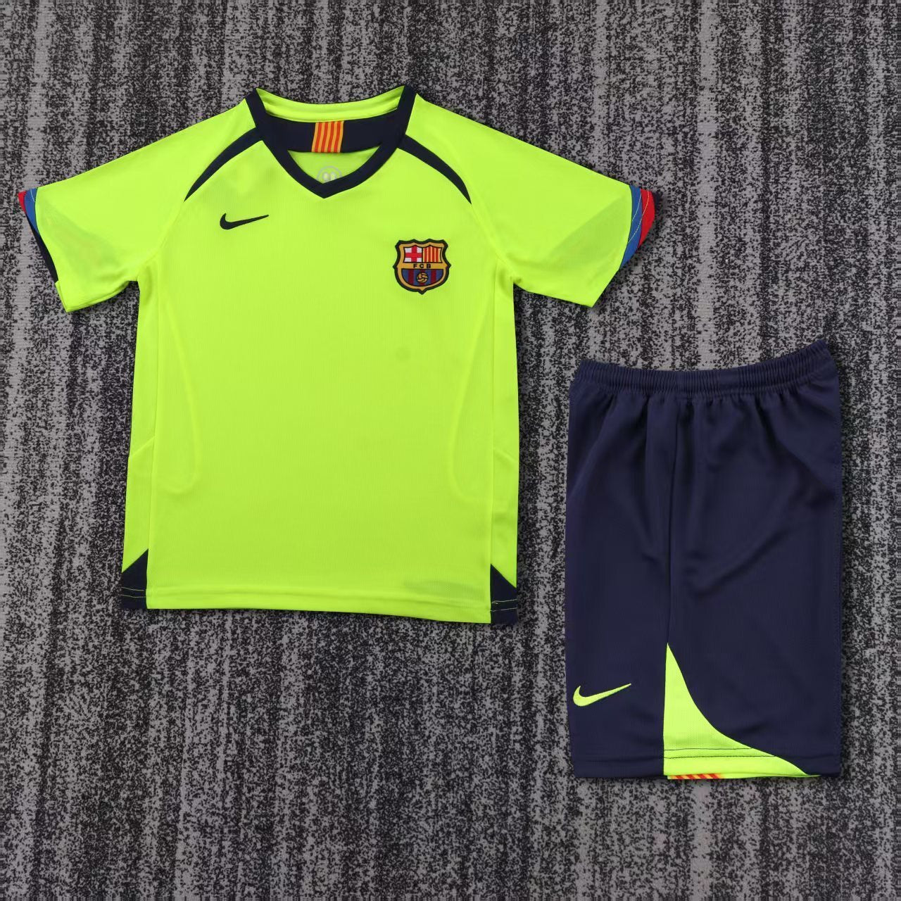 Kids FC Barcelona Retro Kit