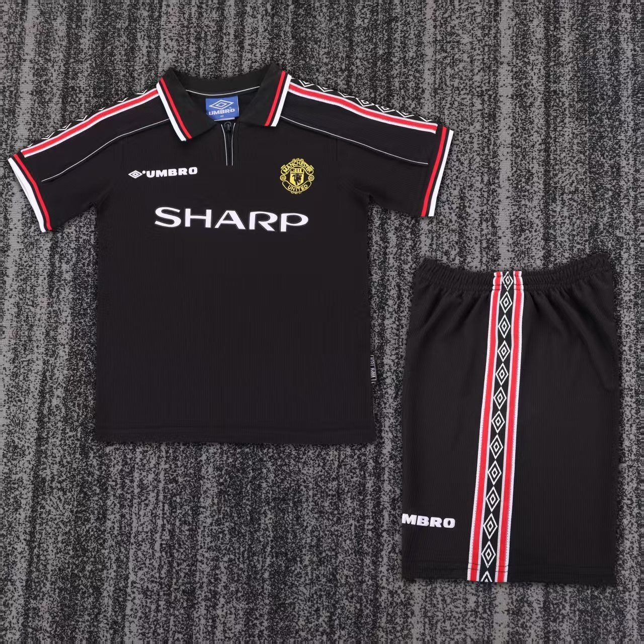 Kids Manchester United Retro Kit