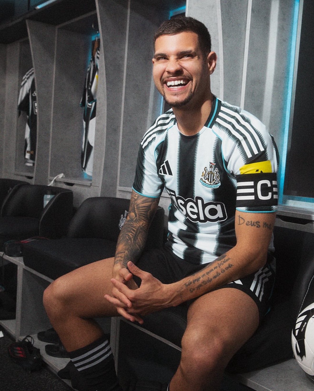 Newcastle United 25/26 Home