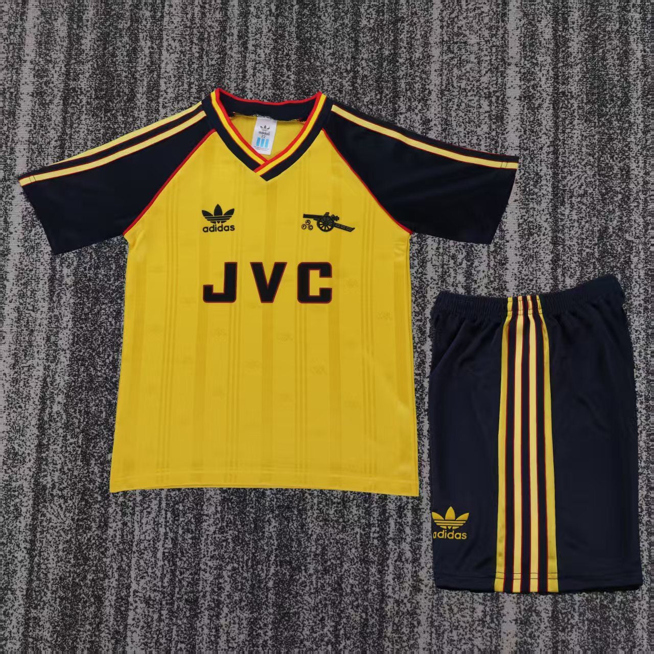 Kids Arsenal Retro Kit