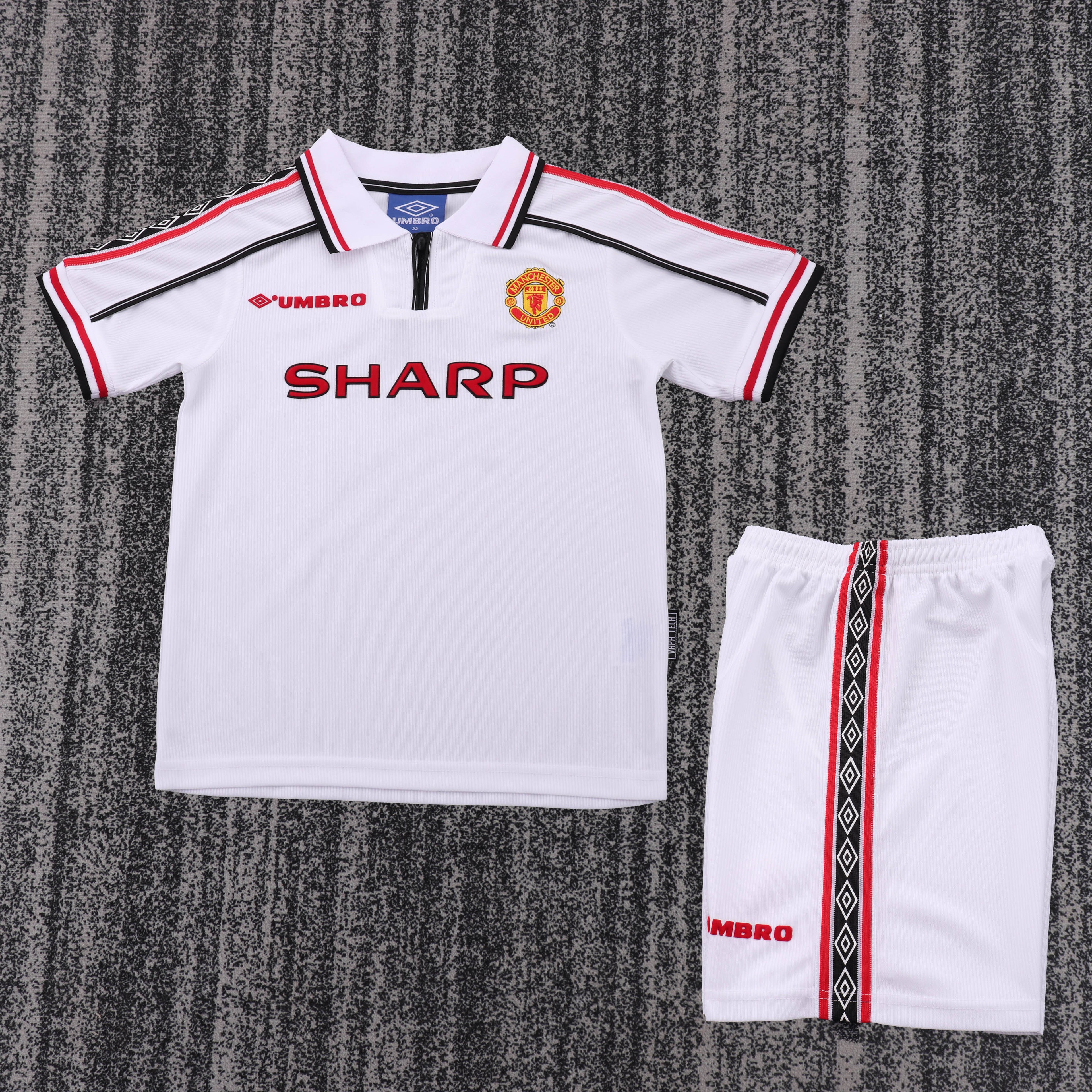 Kids Manchester United Retro Kit