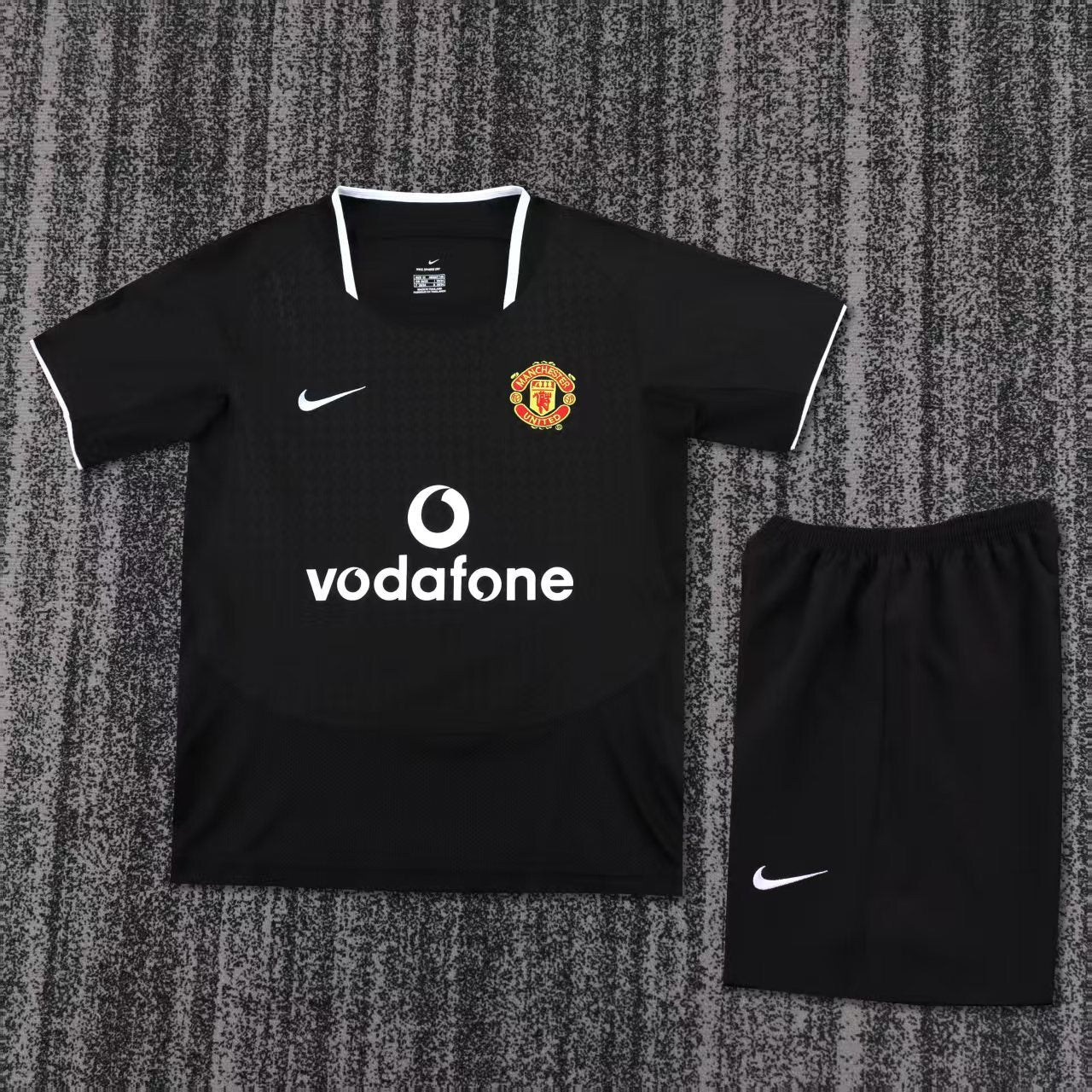 Kids Manchester United Retro Kit