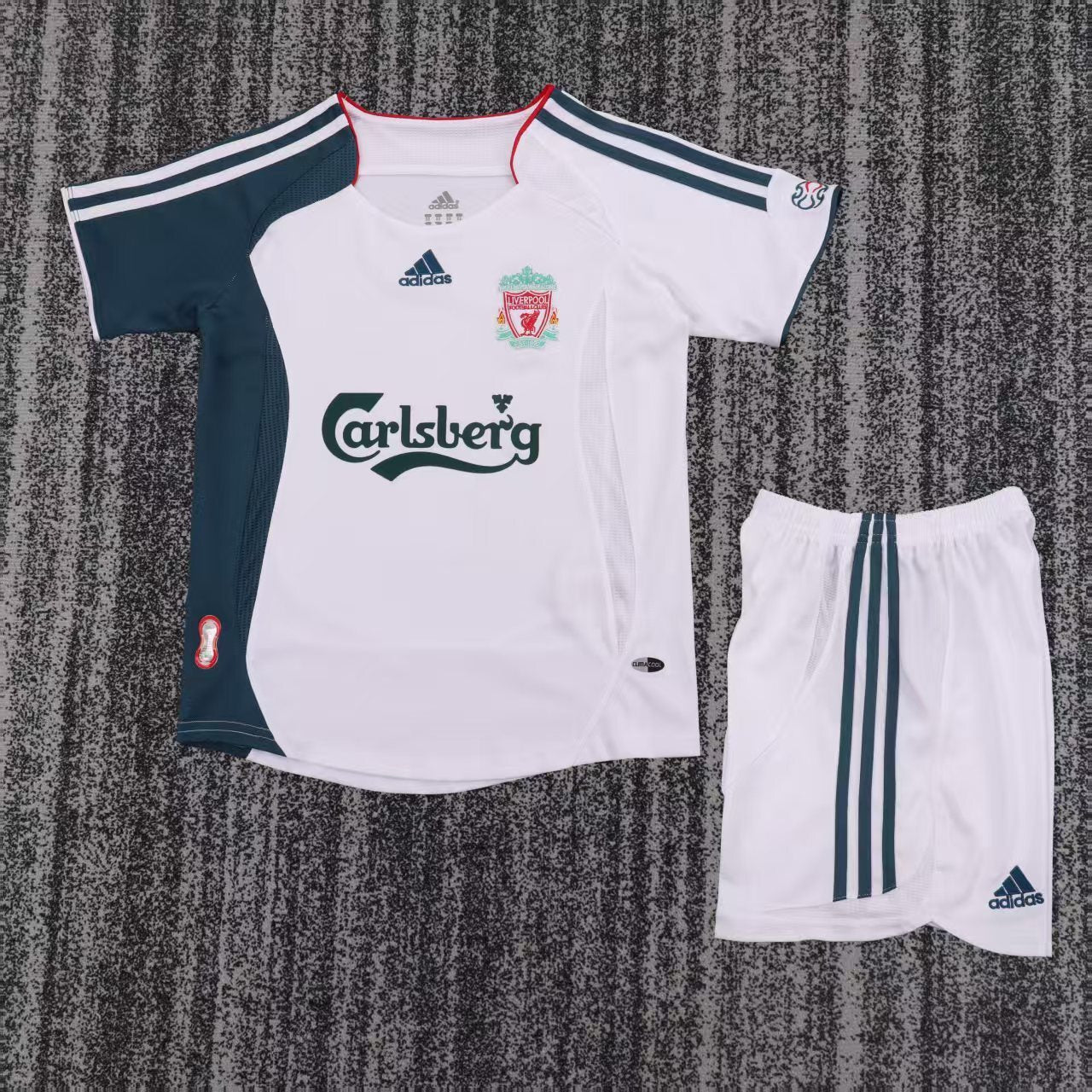Kids Liverpool Retro Kit