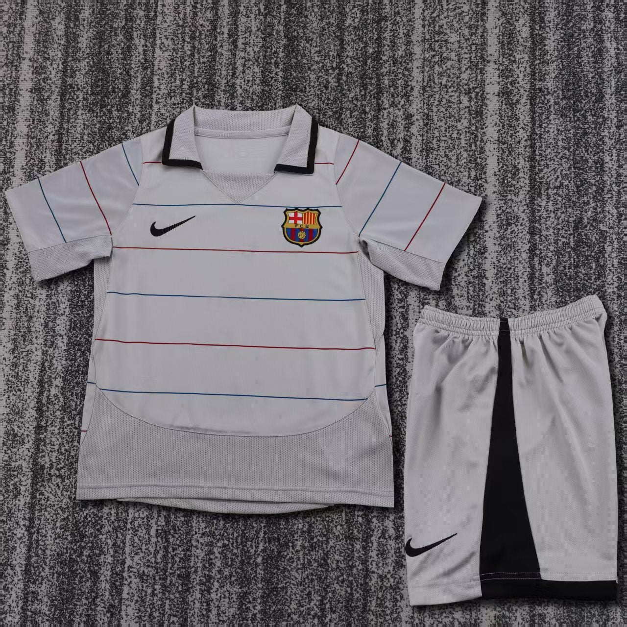 Kids FC Barcelona Retro Kit