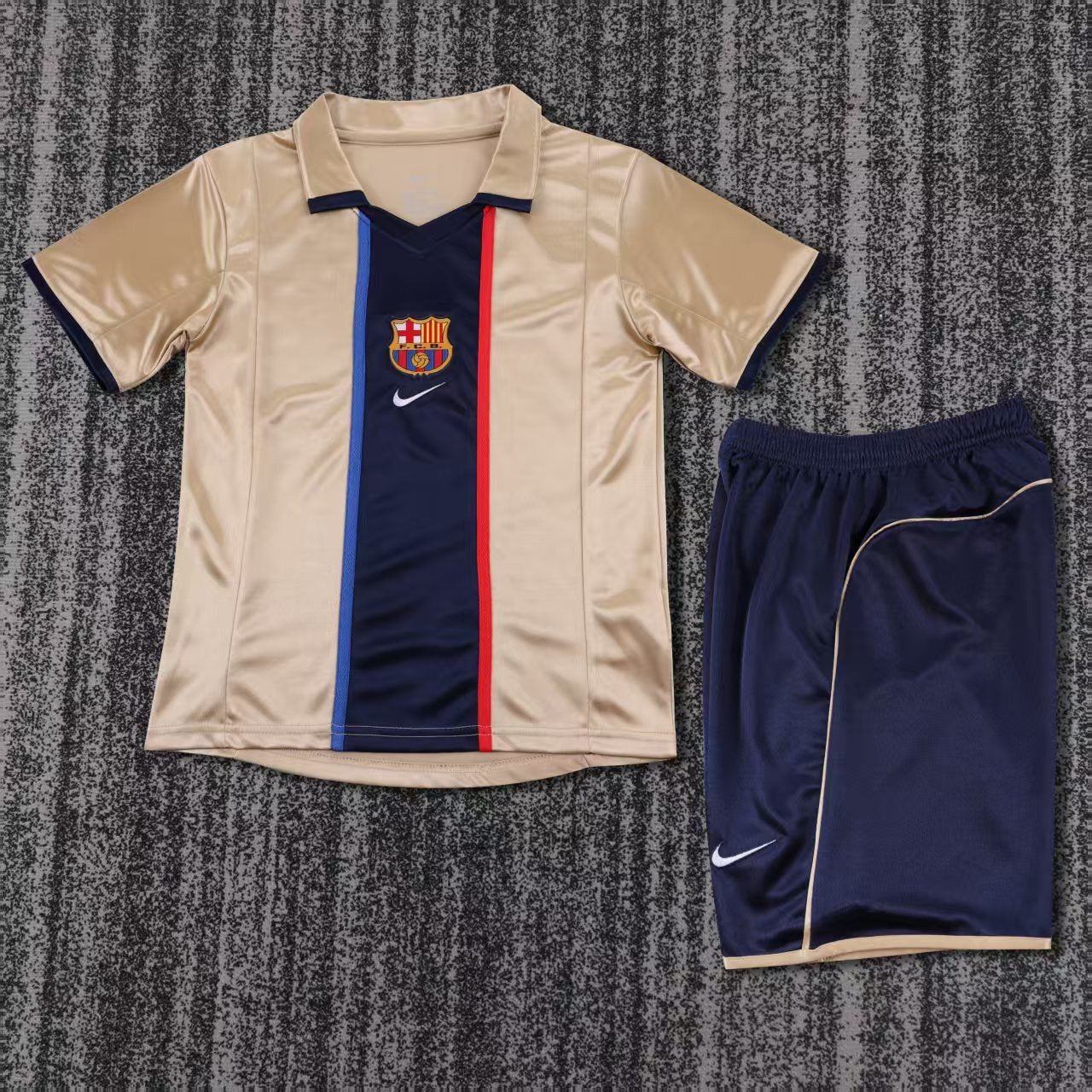 Kids FC Barcelona Retro Kit