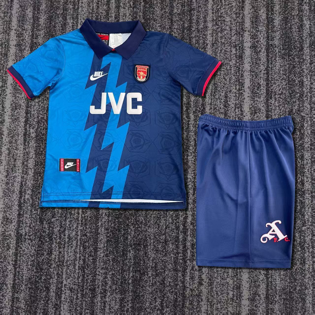 Kids Arsenal Retro Kit