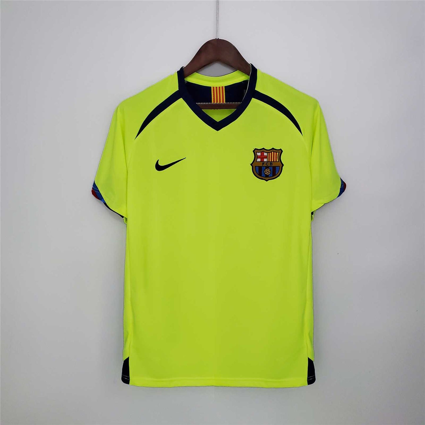 FC Barcelona 05/06 Away Shirt