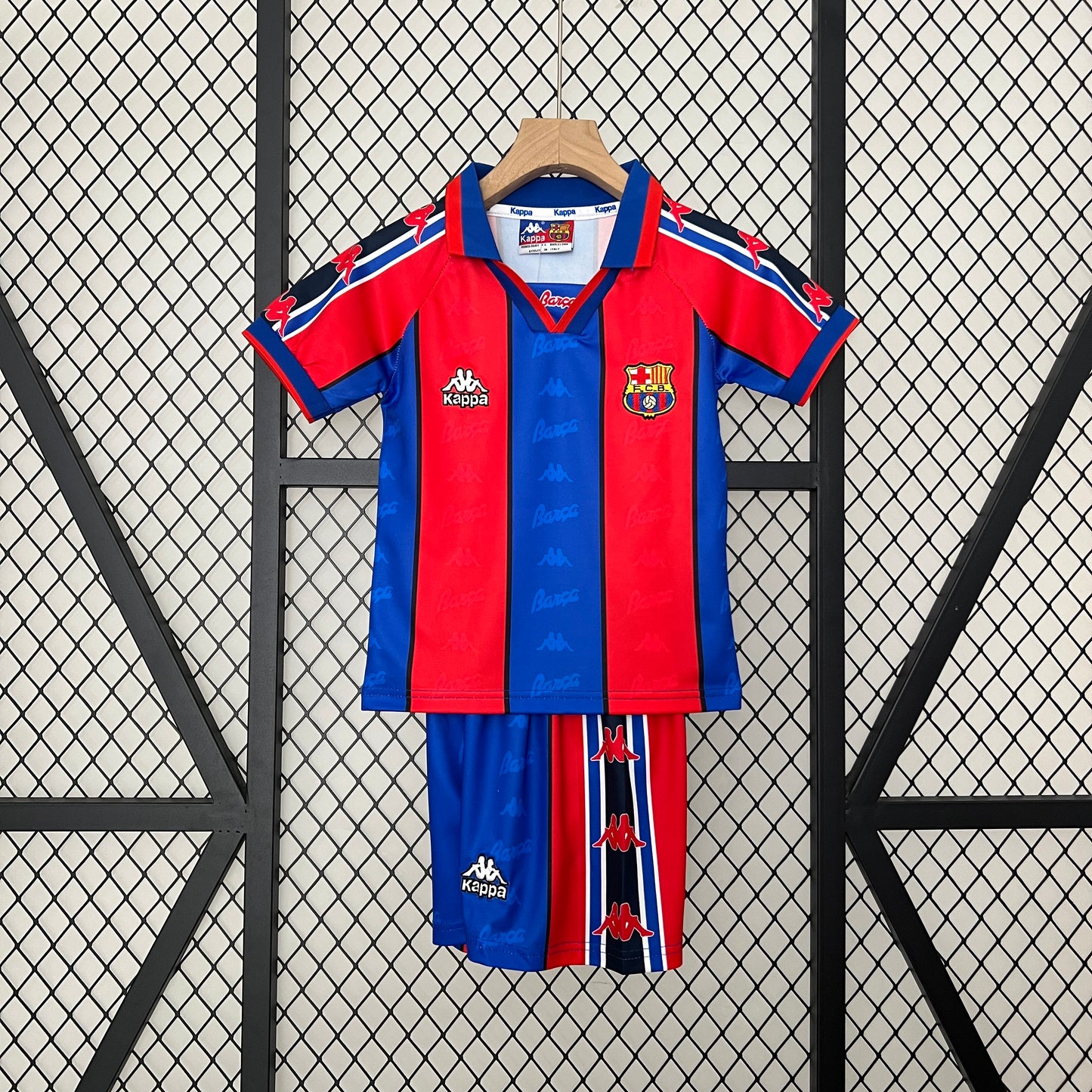 Kids FC Barcelona Retro Kit