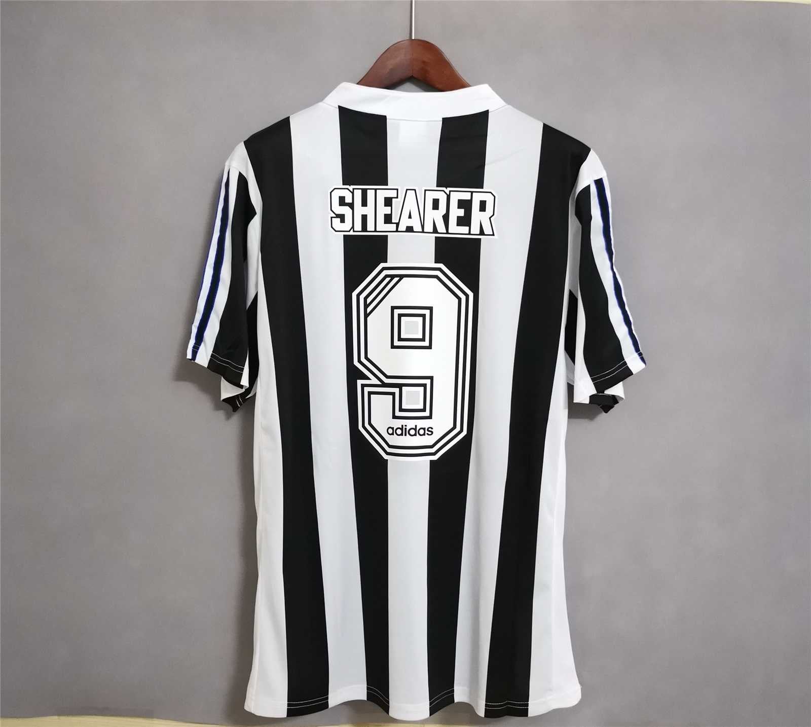 Newcastle United + Shearer Retro