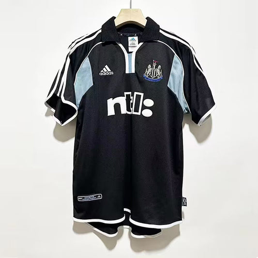 Newcastle Utd 00/01 Away Shirt