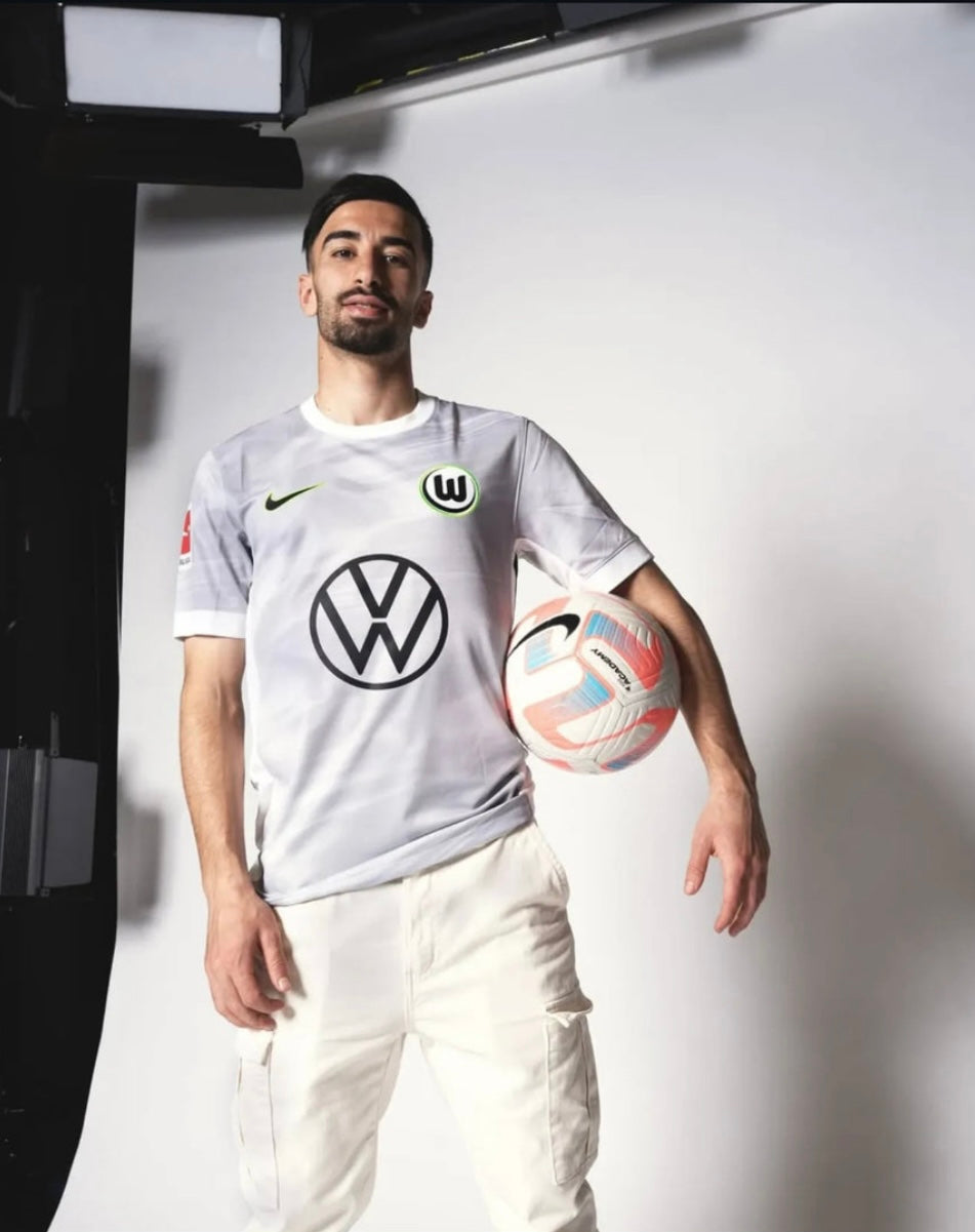Wolfsburg 25/26 Away